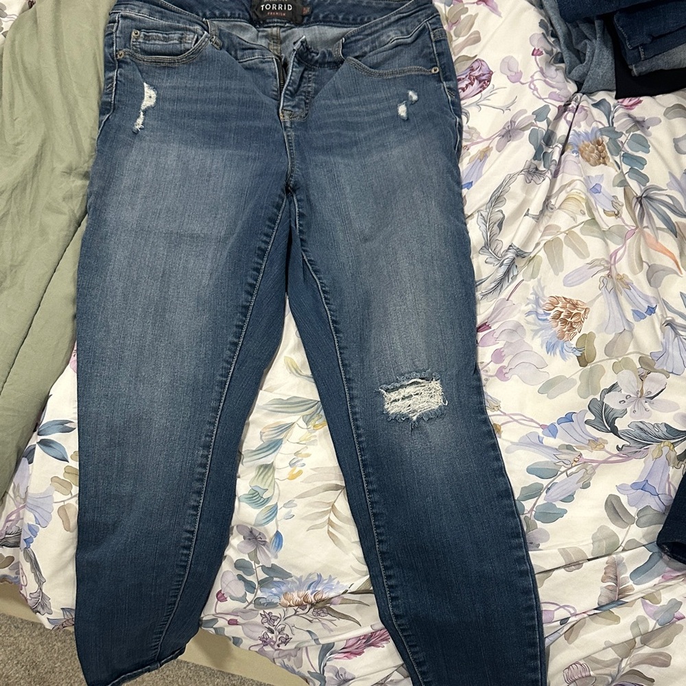 Torrid Women's Blue Skinny Jeans